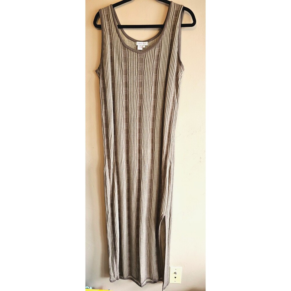 Isabella Bird Women Maxi Dress Sleeveless Ruffle Romantic Tan, textured size Lrg